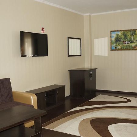 Home Hotel Astana Экстерьер фото
