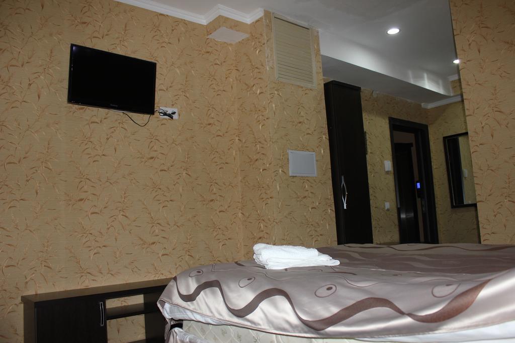 Home Hotel Astana Номер фото