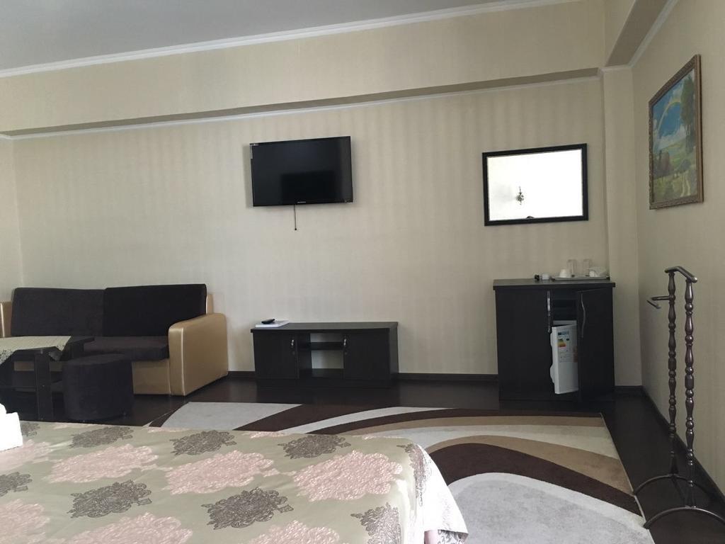 Home Hotel Astana Экстерьер фото