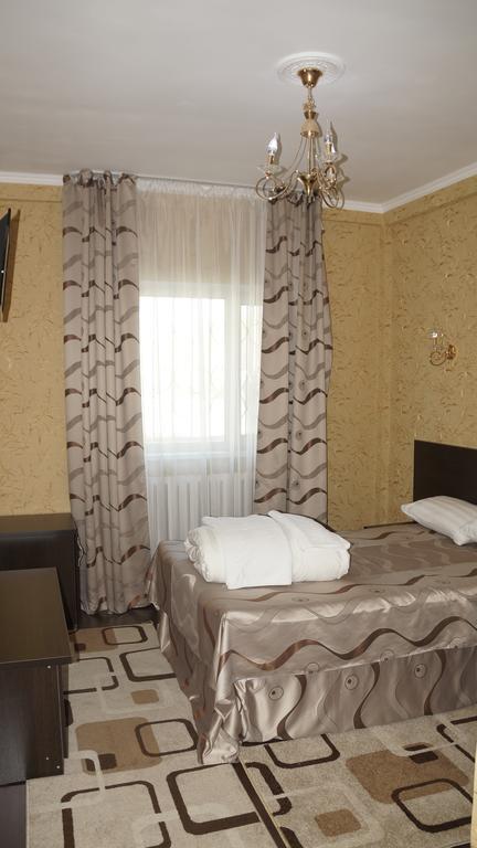 Home Hotel Astana Экстерьер фото